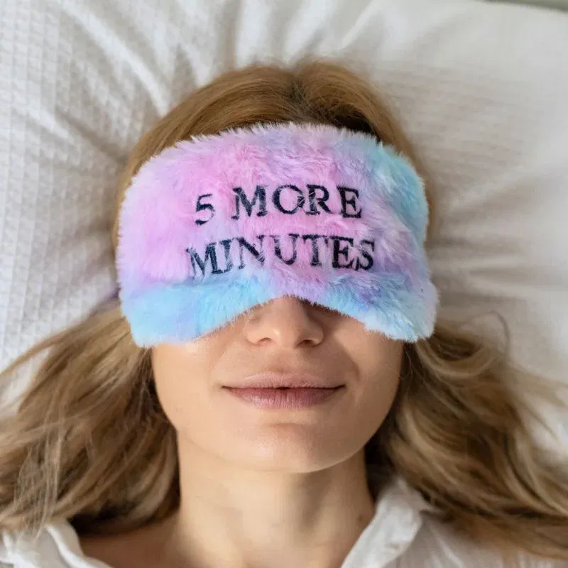 Masca de dormit Five more minutes [2]