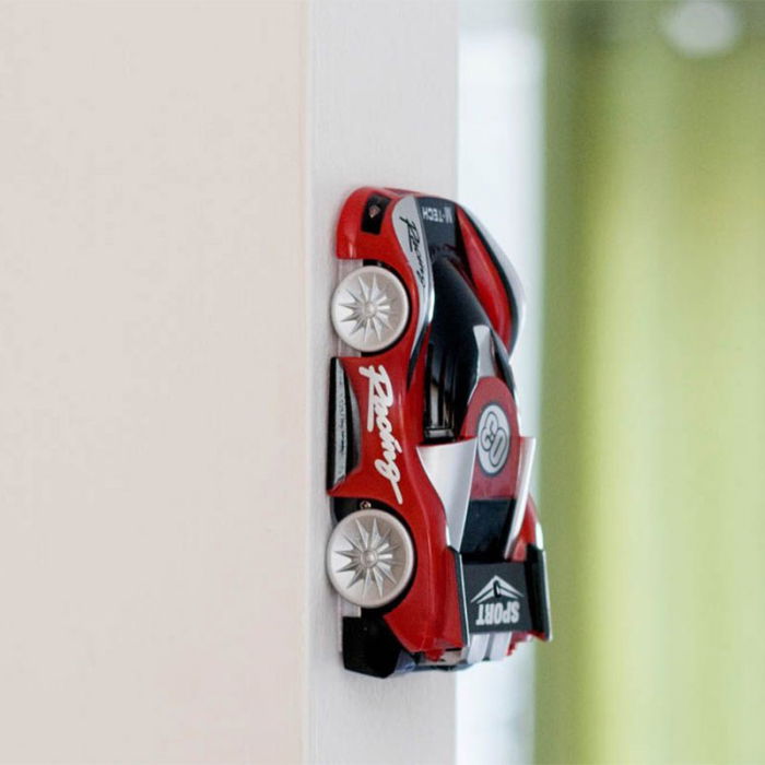 Masinuta care urca pe pereti de culoare Rosie [1]