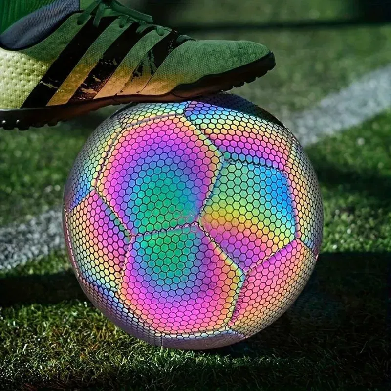 Minge de fotbal cu efect reflectorizant [1]