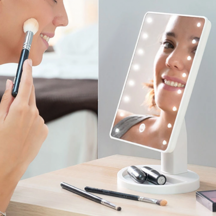 Oglinda machiaj cu 16 becuri led Be Glam [1]