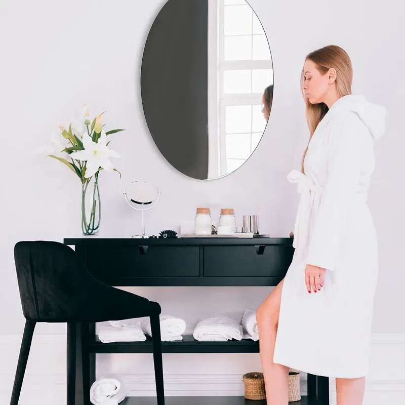 Oglinda ovala, argintie, 30 x 40 cm, acrilica, design modern [2]