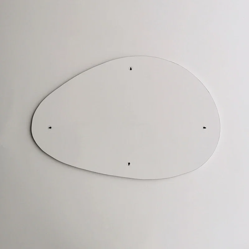 Oglinda Porto 76x50 rama alba, forma clasica, stil versatil [9]