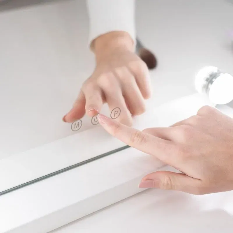 Oglinda Sphere cu 12 becuri LED [5]