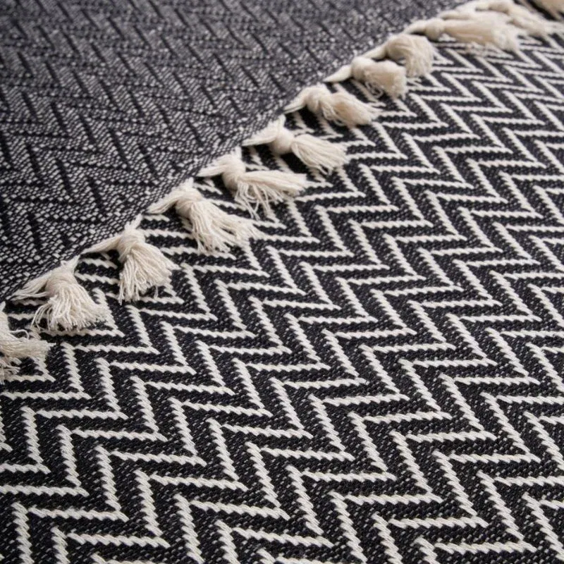 Patura din bumbac alb-negru cu ciucuri, design modern si elegant [2]