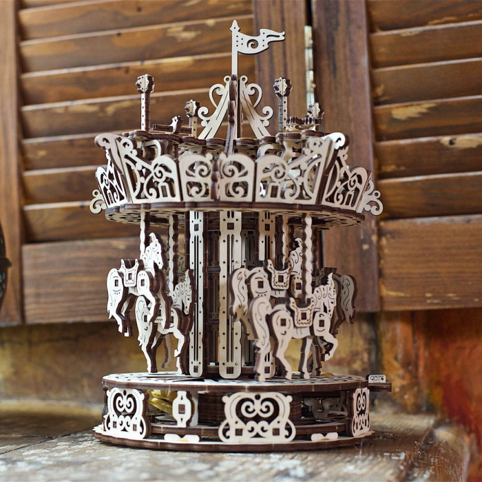 Puzzle 3D Carusel din lemn Ugears [2]