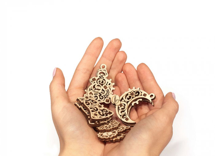 Puzzle 3D Decoratiuni pentru Brad din lemn Ugears [5]