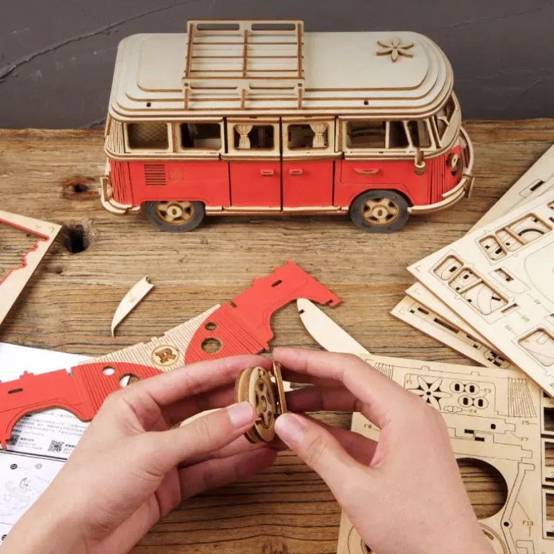 Puzzle 3D din lemn Masina Retro [3]