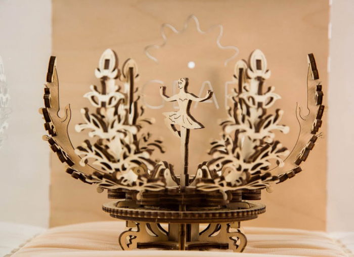 Puzzle 3D Floare din Lemn Ugears [11]