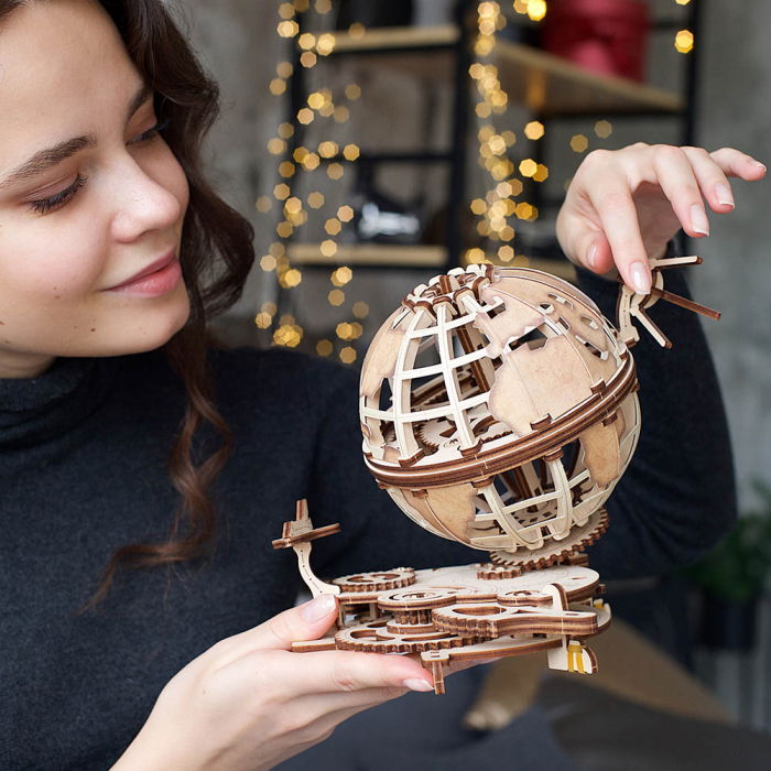 Puzzle 3D Glob pamantesc din lemn Ugears [2]