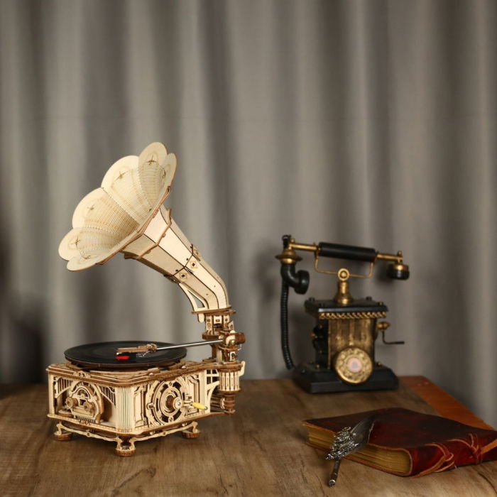 Puzzle 3D Gramafon Clasic Bifunctional, manual si automat, Lemn, Robotime [3]