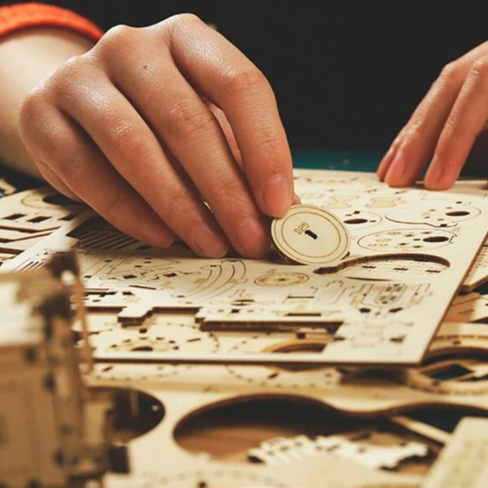 Puzzle 3D Masina de curse, Lemn, Robotime [4]