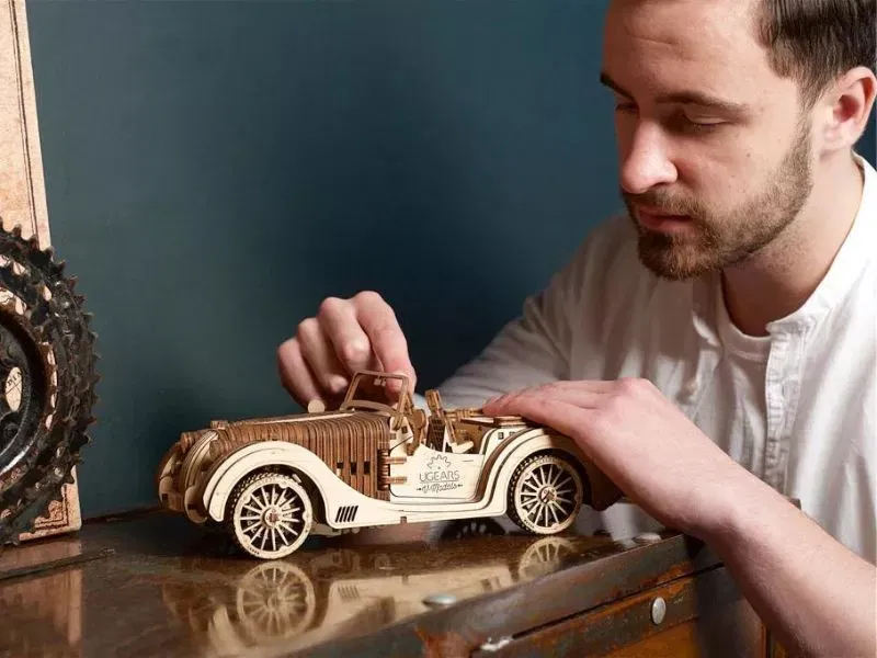 Puzzle 3D Model Roadster VM-O1 din lemn Ugears [33]