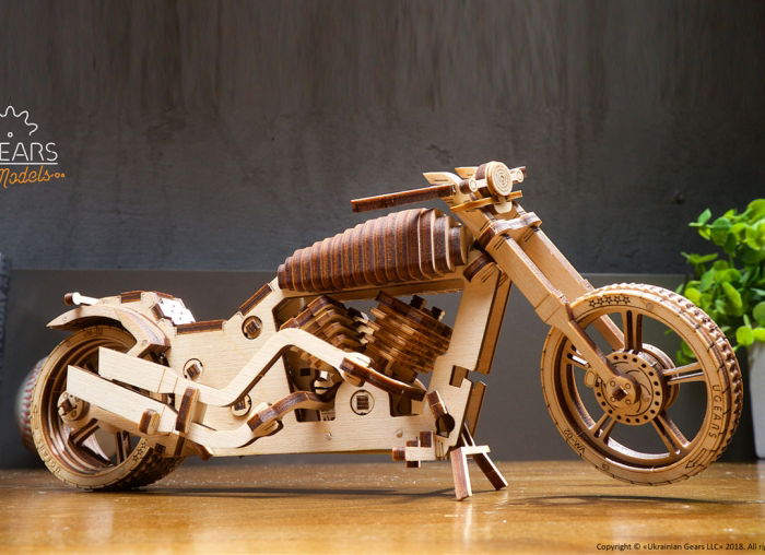 Puzzle 3D Motocicleta VM-02 din lemn Ugears [12]