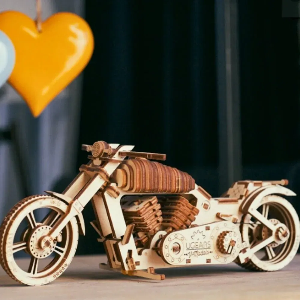Puzzle 3D Motocicleta VM-02 din lemn Ugears [1]