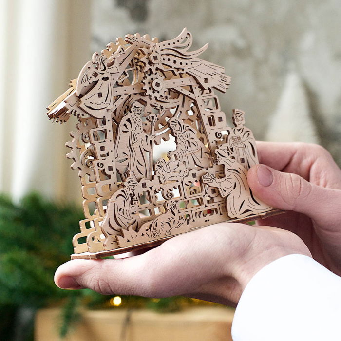 Puzzle 3D Nasterea Domnului, din lemn Ugears [5]