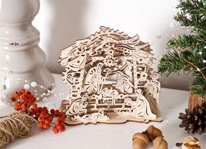 Puzzle 3D Nasterea Domnului, din lemn Ugears [8]