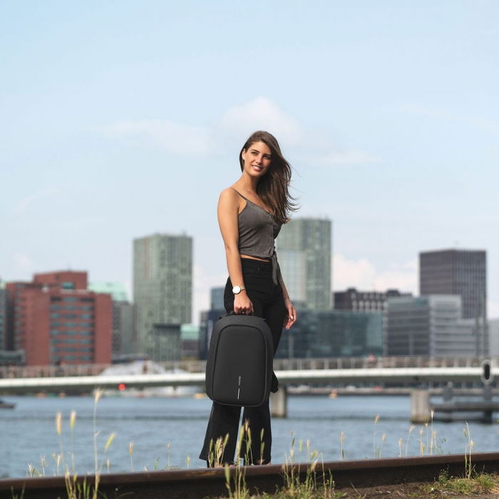 Rucsac antifurt Bobby Hero Small [2]