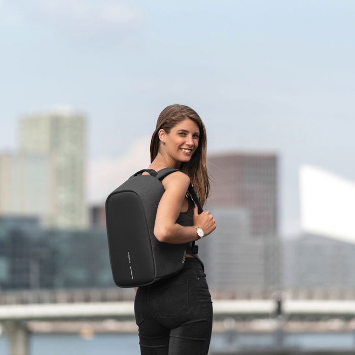 Rucsac antifurt Bobby Hero Small [1]