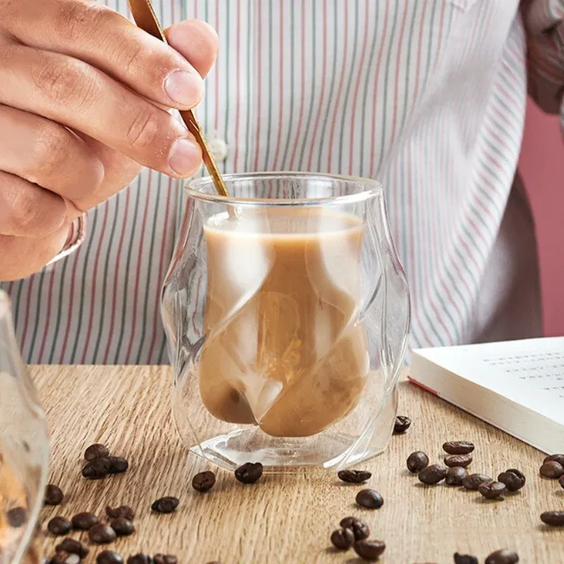 Set 4 Pahare cu Pereti Dubli Twisted [2]