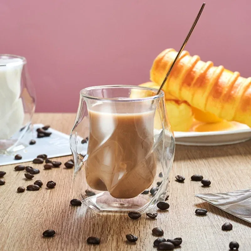 Set 4 Pahare cu Pereti Dubli Twisted [6]