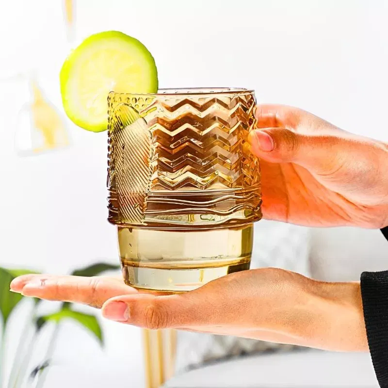 Set 4 pahare stivuibile cu design Peste [7]