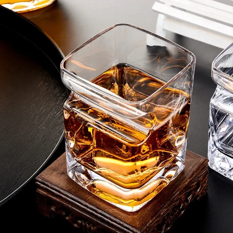 Set 4 pahare whiskey cu Suport Trabuc [2]