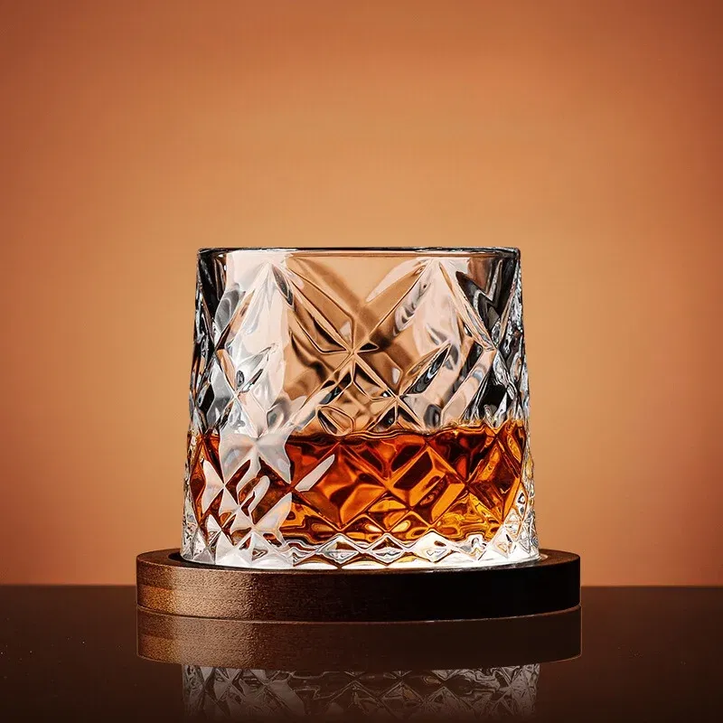 Set 4 Pahare whiskey Diamant cu baza din lemn [6]