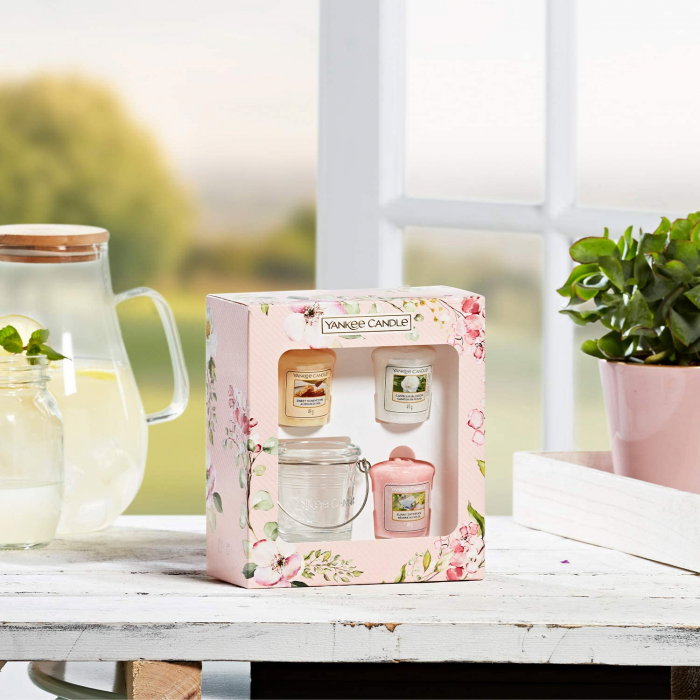 Set cadou 3 lumanari parfumate Yankee Candle Garden Hideaway [1]