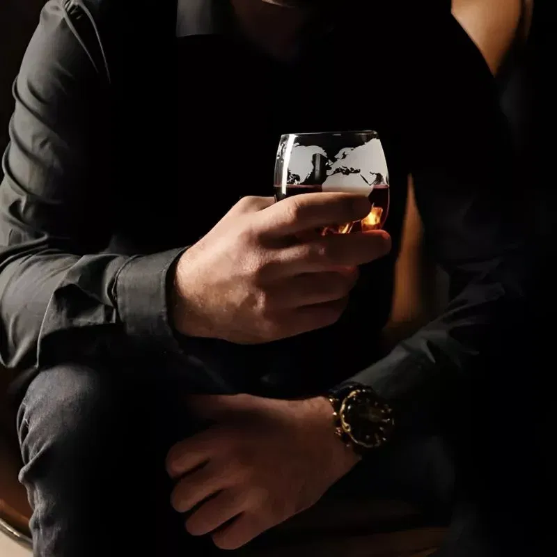 Set cadou decantor Glob Pamantesc cu doua pahare Deluxe [2]