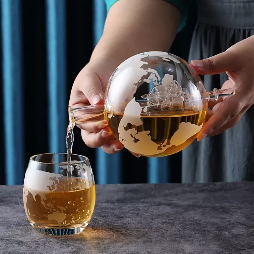 Set cadou decantor Glob Pamantesc cu doua pahare Epique [7]