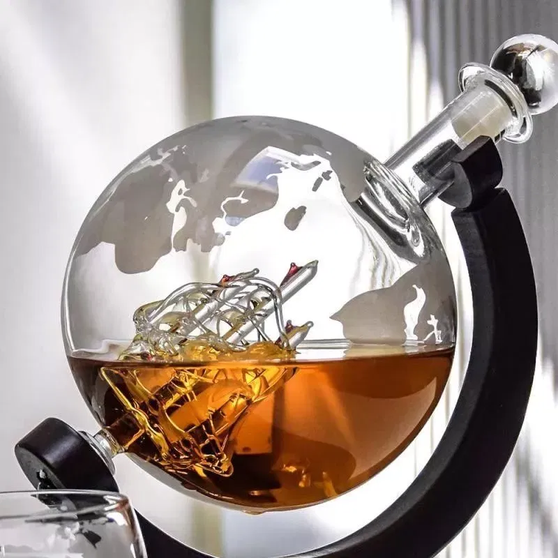 Set cadou decantor Glob Pamantesc cu doua pahare Epique [27]