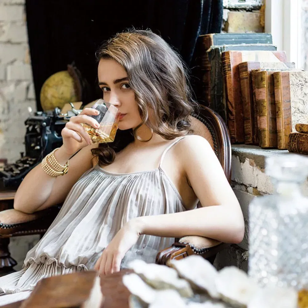 Set cadou decantor Sticla Diamant cu doua pahare Deluxe [5]