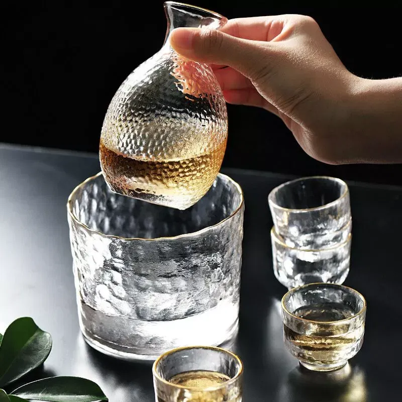 Set cadou servire bauturi tari Sticla cupa si 4 pahare Platinum [2]