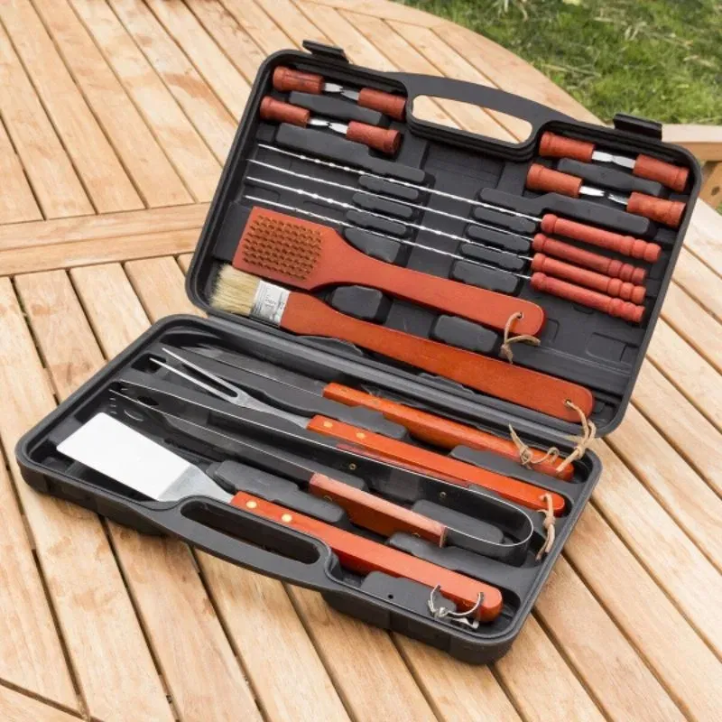 Set cadou valiza cu 18 ustensile gratar [2]