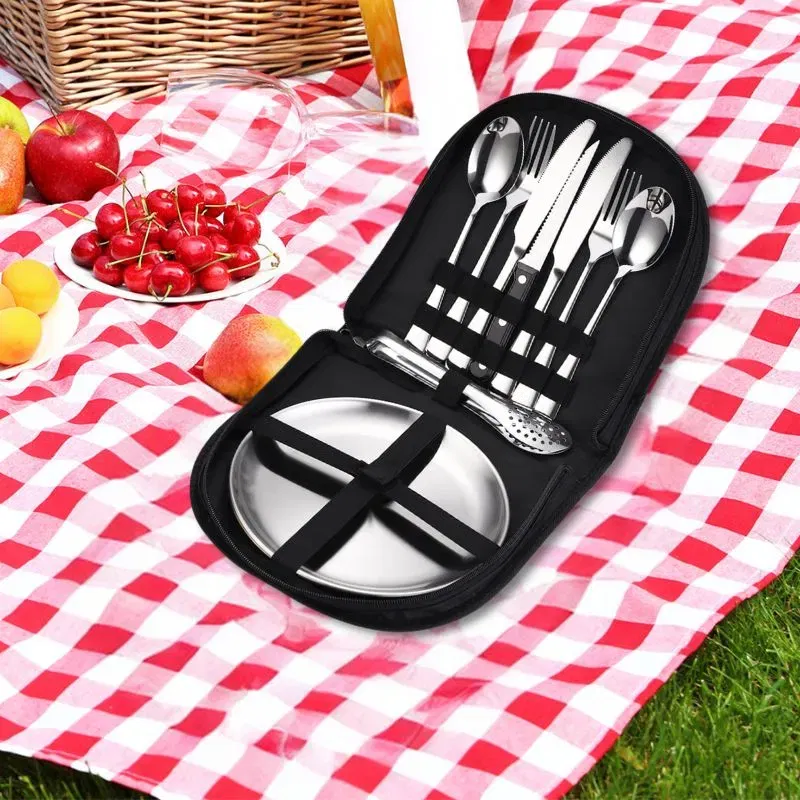 Set tacamuri si farfurii pentru picnic 10 piese [1]