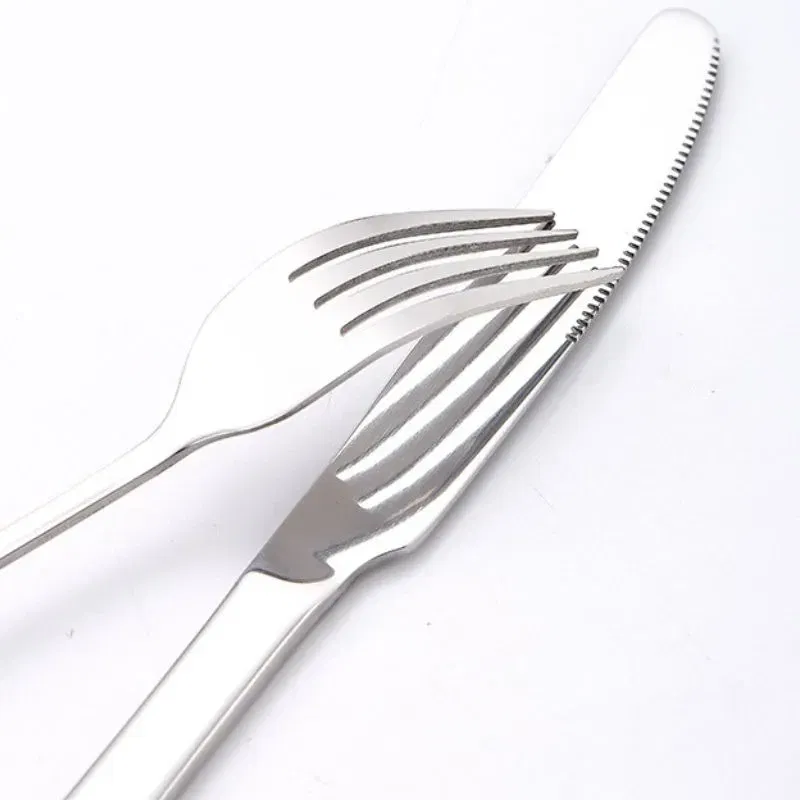 Set tacamuri si farfurii pentru picnic 10 piese [7]