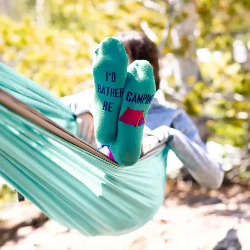 Sosete amuzante pentru calatori I'd rather be camping [1]