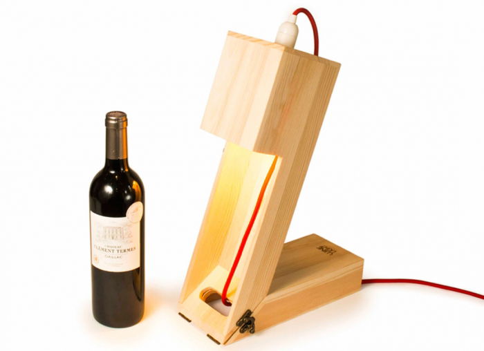 Suport din lemn veioza pentru vin [3]