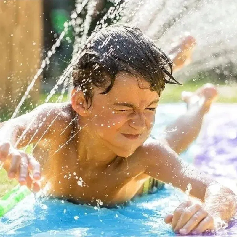 Tobogan gonflabil cu pulverizare apa [2]