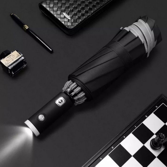 Umbrela cu lanterna si banda reflectorizanta [3]