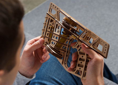 Puzzle 3D Flight Starter din lemn Ugears [8]