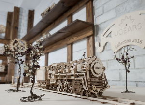 Puzzle 3D Locomotiva cu Aburi si Vagon din Lemn Ugears [14]
