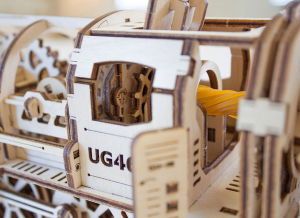 Puzzle 3D Locomotiva cu Aburi si Vagon din Lemn Ugears [25]