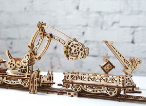 Puzzle 3D Macara pe Sine din Lemn Ugears [11]