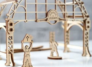 Puzzle 3D Macara pe Sine din Lemn Ugears [15]