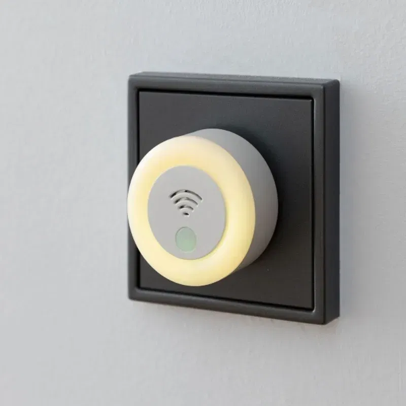 Bariera anti insecte, aparat cu ultrasunete si led [4]