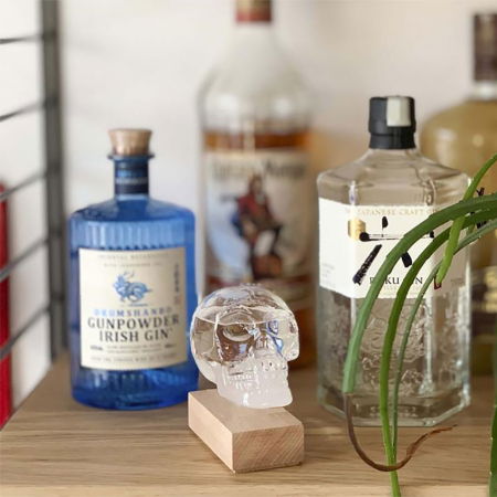 Cel ce are tot - Barometru Craniu cu stativ din lemn