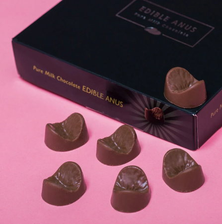 Ciocolata Anus comestibil [1]