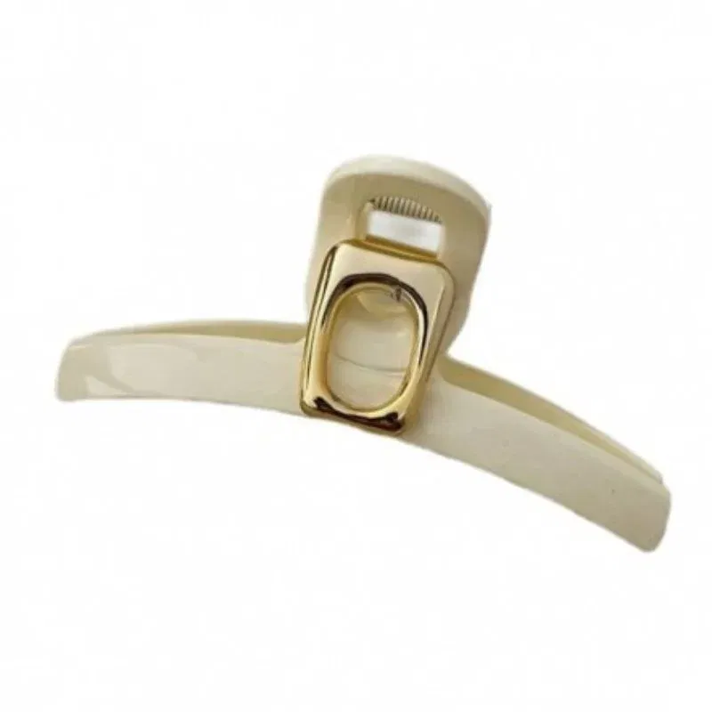 Clama de par Glamour [3]