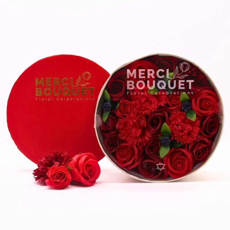 Cutie Cadou cu Flori de Sapun Classic Red Roses [5]